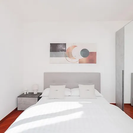 Luna By Comorooms Villa *