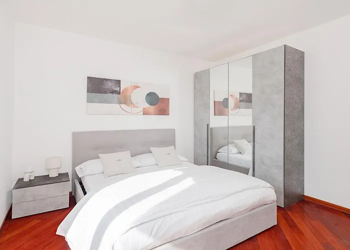 Vila Luna By Comorooms Como