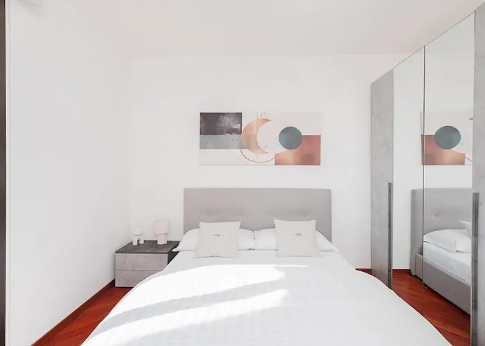 Luna By Comorooms Vila *